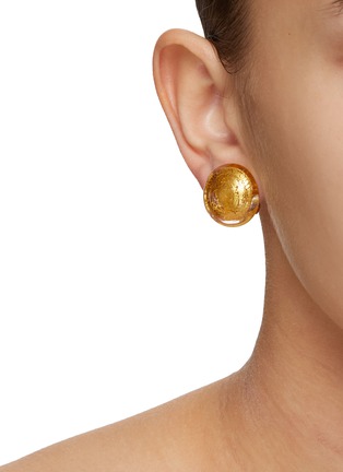 Figure View - Click To Enlarge - LANE CRAWFORD VINTAGE ACCESSORIES - VINTAGE UNSIGNED GOLD TONE FOILED GLASS EARRINGS