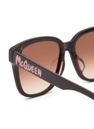 Detail View - Click To Enlarge - ALEXANDER MCQUEEN - Graffiti Logo Print Acetate Skinny Frame Sunglasses