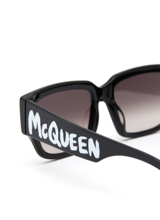 Detail View - Click To Enlarge - ALEXANDER MCQUEEN - Graffiti Logo Print Acetate Thick Frame Sunglasses