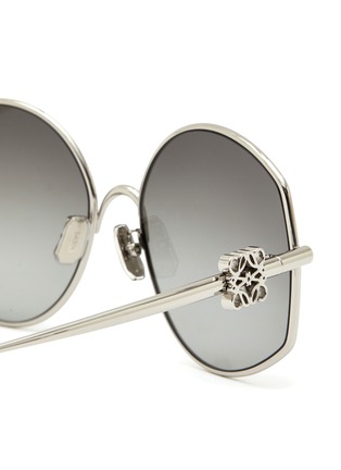 Detail View - Click To Enlarge - LOEWE ACCESSORIES - Anagram Appliqued Metal Oversized Round Sunglasses