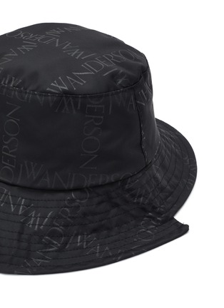 Detail View - Click To Enlarge - JW ANDERSON - ASYMMETRIC LOGO GRID BUCKET HAT