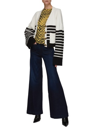Figure View - Click To Enlarge - MOTHER - The Swooner' Front Patch Pocket Wide Leg Jeans