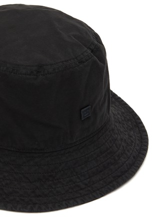 Detail View - Click To Enlarge - ACNE STUDIOS - FACE LOGO EMBROIDERED COTTON BUCKET HAT