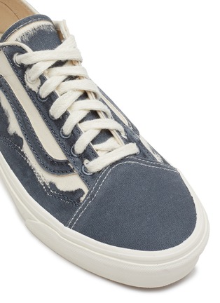 Detail View - Click To Enlarge - VANS - Old Skool' Duo-tonal Distressed Canvas Sneakers