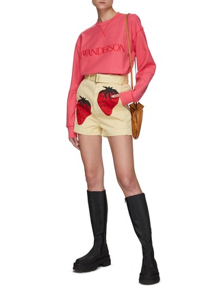 Figure View - Click To Enlarge - JW ANDERSON - STRAWBERRY CHINO SHORTS