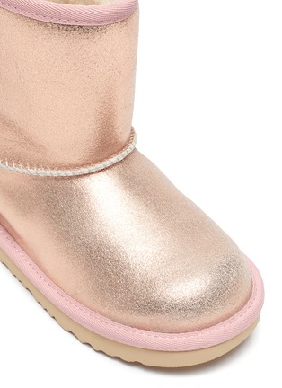 Detail View - Click To Enlarge - UGG - Classic Mini II' Low Top Metallic Calfskin Leather Toddler Winter Boots