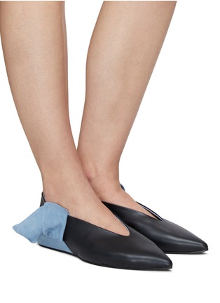 Figure View - Click To Enlarge - GRAY MATTERS - ‘Nodo' Point Toe Side Knot Slingback Leather Flats