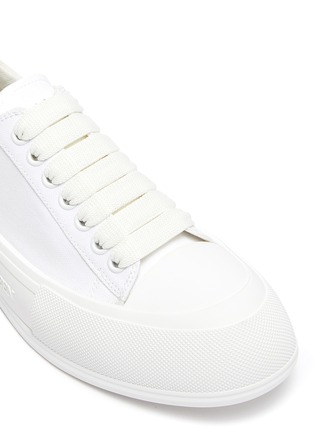 Detail View - Click To Enlarge - ALEXANDER MCQUEEN - Suede Logo Heel Tab Canvas Sneakers