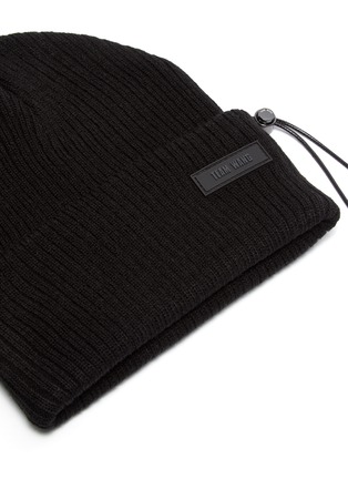 Detail View - Click To Enlarge - TEAM WANG DESIGN - Logo Plaque Beanie