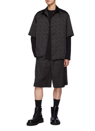 Figure View - Click To Enlarge - TEAM WANG - Monogram Appliqued Oversized Drawstring Shorts