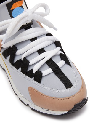 Detail View - Click To Enlarge - PIERRE HARDY - FLAT TREK COM SPECKLED SOLE SNEAKERS
