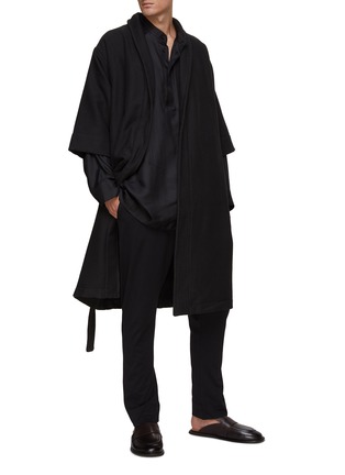 Figure View - Click To Enlarge - FEAR OF GOD - WAFFLE WEAVE 3/4 LENGTH SLEEVE SHAWL COLLAR BELTED ROBE