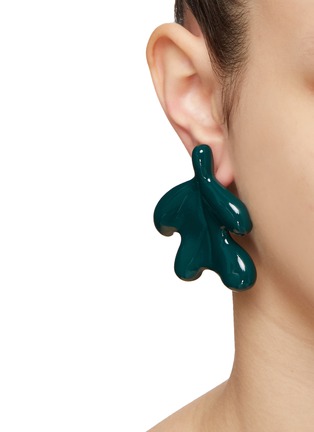 Front View - Click To Enlarge - JIL SANDER - ‘Foliage' oversized enamelled earrings