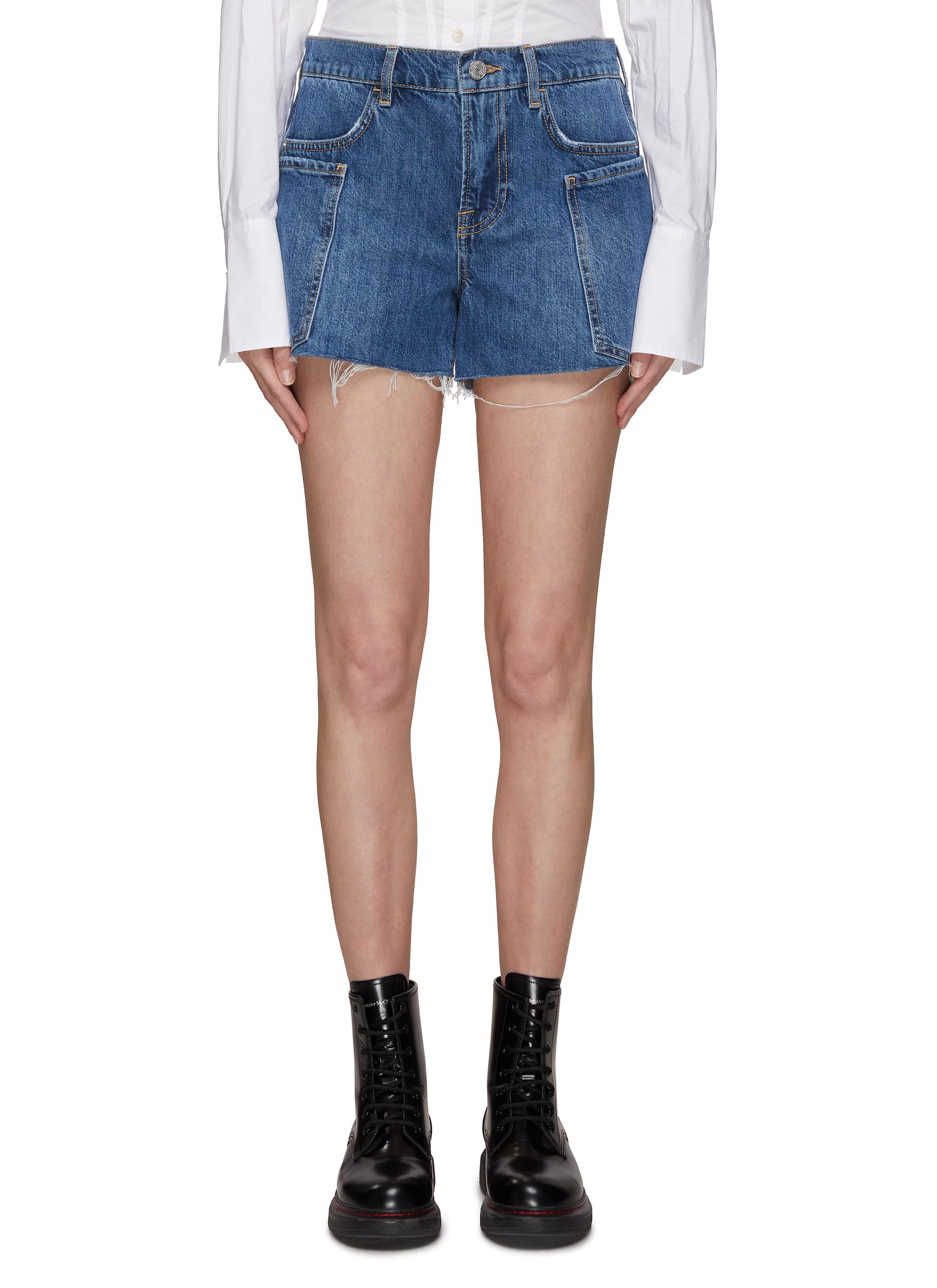 Pocket detail raw hem denim shorts 