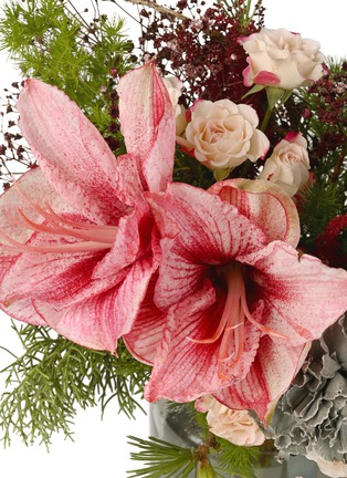 Detail View - Click To Enlarge - ELLERMANN FLOWER BOUTIQUE - Divine Dasher In A Vase