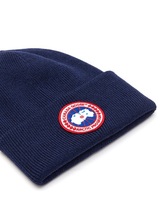 Detail View - Click To Enlarge - CANADA GOOSE - Arctic Disc' Logo Patch Merino Wool Beanie