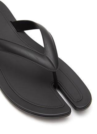Detail View - Click To Enlarge - MAISON MARGIELA - Tabi rubber thong sandals