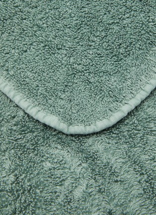 Detail View - Click To Enlarge - ABYSS - Super pile bath towel – Evergreen