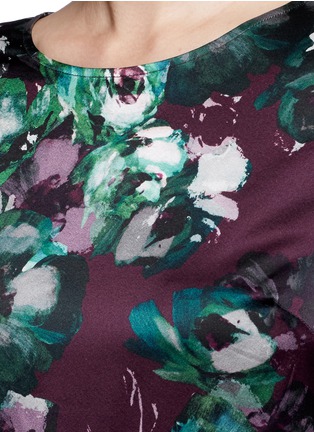 Detail View - Click To Enlarge - ST. JOHN - Floral print high-low silk charmeuse top