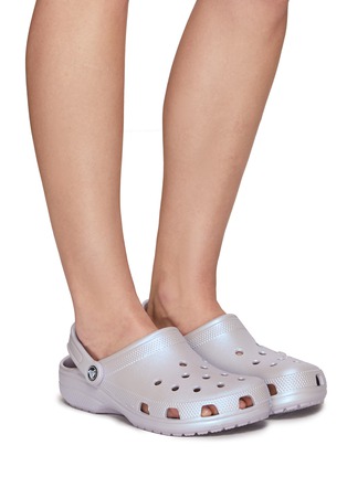 Figure View - Click To Enlarge - CROCS - ‘CLASSIC 4 HER’ PEARLESCENT EFFECT SLINGBACK CLOGS