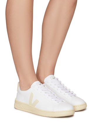 Figure View - Click To Enlarge - VEJA - ‘URCA’ LOW TOP LACE UP CORN WASTE LEATHER SNEAKERS
