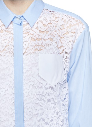 Detail View - Click To Enlarge - NO.21 - Lace panel gathered back poplin shirt