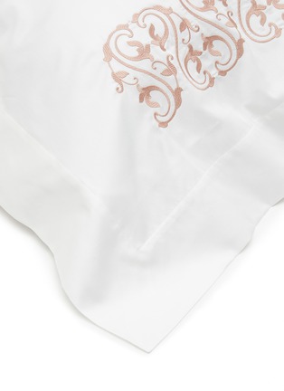 Detail View - Click To Enlarge - FRETTE - ORNATE MEDALLION EMBROIDERED COTTON SATEEN SHAM — MILK/DAWN PINK