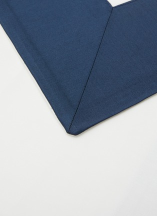 Detail View - Click To Enlarge - FRETTE - Bold Queen Size Duvet Set — Milk/Midnight Blue