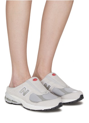 Figure View - Click To Enlarge - NEW BALANCE - ‘2002R’ Chunky Low-Top Slip-On Sneakers
