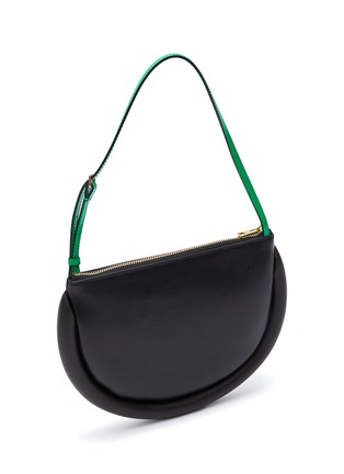 Detail View - Click To Enlarge - JW ANDERSON - ‘THE BUMPER’ NAPPA LEATHER MOON SHOULDER BAG