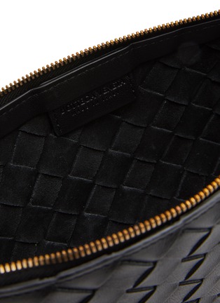 Detail View - Click To Enlarge - BOTTEGA VENETA - Small Intrecciato Leather Half Moon Pouch