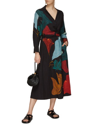 Figure View - Click To Enlarge - VINCE - Abstract Painting Twist Front Long-Sleeved Dress
