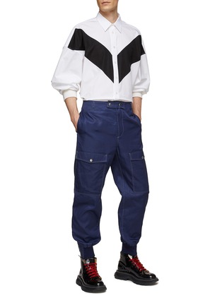 Figure View - Click To Enlarge - ALEXANDER MCQUEEN - PARACHUTE COTTON CHINO PANTS