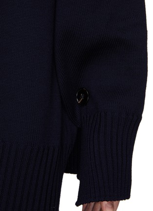 Detail View - Click To Enlarge - JIL SANDER - SUPERFINE MIDWEIGHT MERINO KNIT CAPE JUMPER