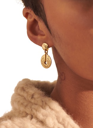 Detail View - Click To Enlarge - JOHN HARDY - Classic Chain' Hammered 18K Gold Disc Drop Earrings