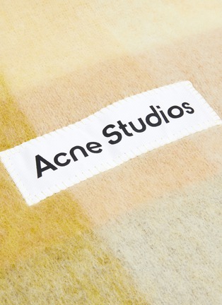 Detail View - Click To Enlarge - ACNE STUDIOS - Fringed Chequered Wool Blend Scarf