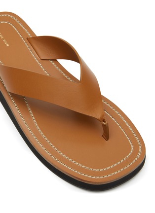 Detail View - Click To Enlarge - THE ROW - ‘GINZA’ FLAT CALFSKIN LEATHER THONG SANDALS