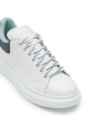 Detail View - Click To Enlarge - ALEXANDER MCQUEEN - ‘Larry’ Detachable Suede Heel Tab Leather Oversized Sneakers