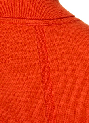  - THE ROW - ‘Ciba’ Turtleneck Long-Sleeved Cashmere Knit Top