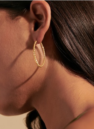 Detail View - Click To Enlarge - JOHN HARDY - ‘CLASSIC CHAIN’ 18K GOLD HOOP EARRINGS