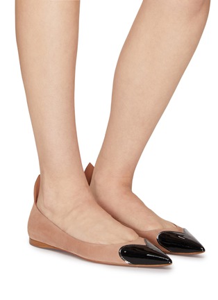 Figure View - Click To Enlarge - ALAÏA - ‘COEUR’ POINT TOE PATENT LEATHER SUEDE BALLERINA FLATS