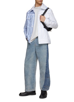 Figure View - Click To Enlarge - FENG CHEN WANG - PLEATED SIDE DETAIL TONAL BLOCK WIDE LEG DENIM JEANS