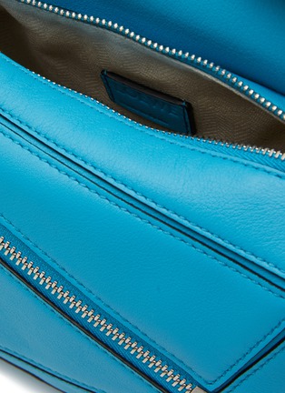 Detail View - Click To Enlarge - LOEWE - ‘Puzzle’ Mini Buckled Strap Leather Bumbag