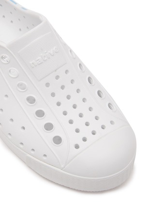 Detail View - Click To Enlarge - NATIVE  - ‘Jefferson’ Perforated Colourblock Toddlers Slip-On Sneakers