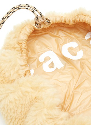 Detail View - Click To Enlarge - SACAI - Reversible Drawstring Faux Shearling Dumpling Bag