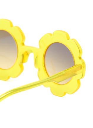 Detail View - Click To Enlarge - SONS + DAUGHTERS - ‘Pixie’ Acetate Flower Frame Kids Sunglasses
