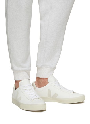 Figure View - Click To Enlarge - VEJA - ‘Campo’ V Logo Chromefree Leather Low Top Lace Up Sneakers