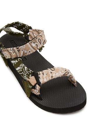 Detail View - Click To Enlarge - ARIZONA LOVE - ‘TREKKY BANDANA’ VELCRO BANDANA PRINT SANDALS