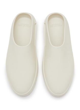 Detail View - Click To Enlarge - FEAR OF GOD - ‘The California’ Cut Out Slip On Sandals