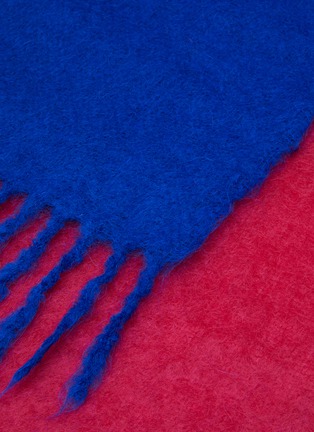 Detail View - Click To Enlarge - GANNI - GRADIENT FRINGED SCARF